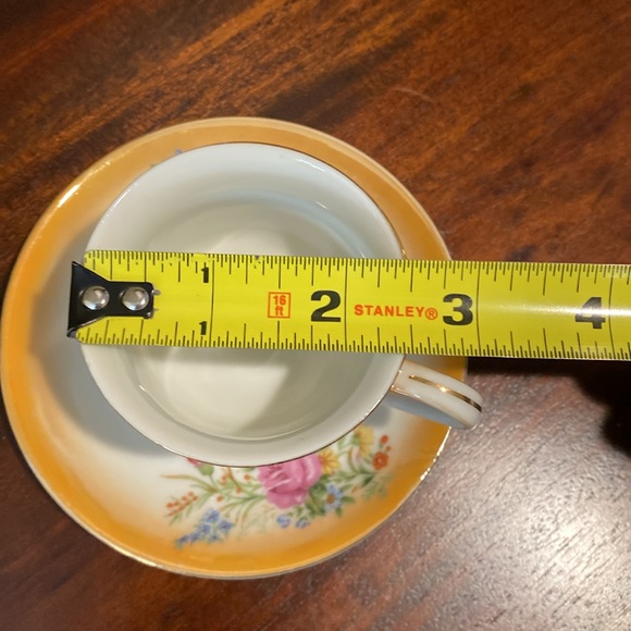 Vintage orange floral teacup and saucer set. - Picture 11 of 11